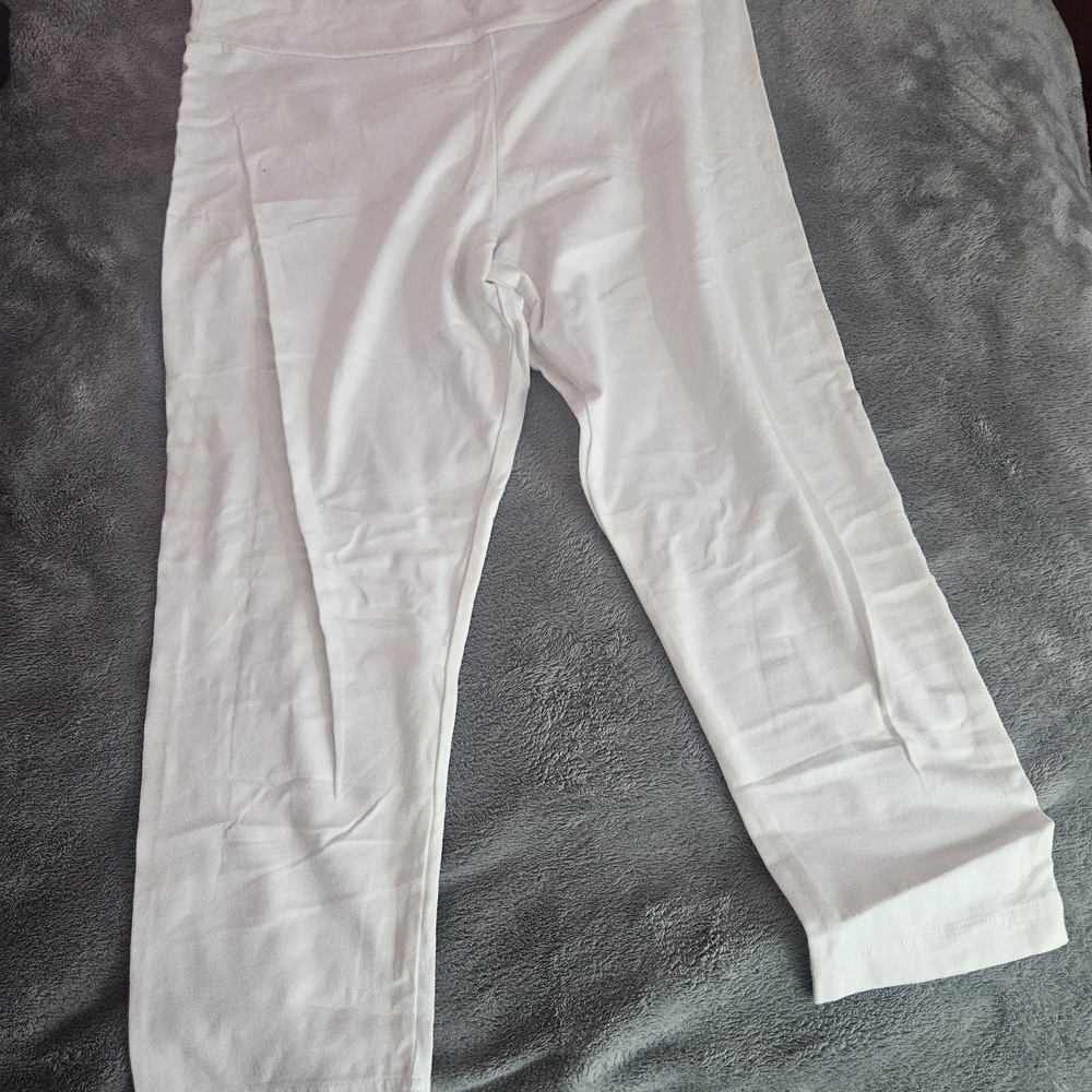 Time and Tru White Leggings